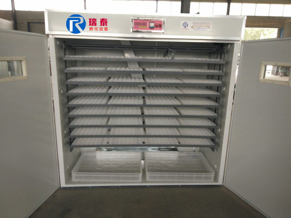 3168枚中型孵化機(jī)